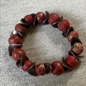 Elegant Red and Gold Beaded Bracelet